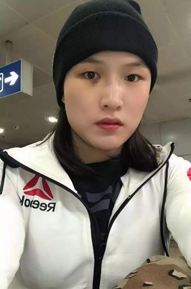 她用10年从幼师成为中国ufc第一人!42秒ko巴西拳王,却无人敢娶