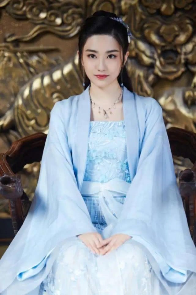 《枕上书》中橘诺公主换一个造型,感觉颜值不输女主迪丽热巴了