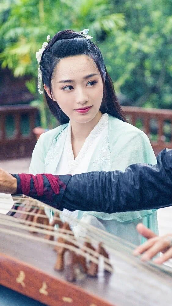 《枕上书》中橘诺公主换一个造型,感觉颜值不输女主迪丽热巴了