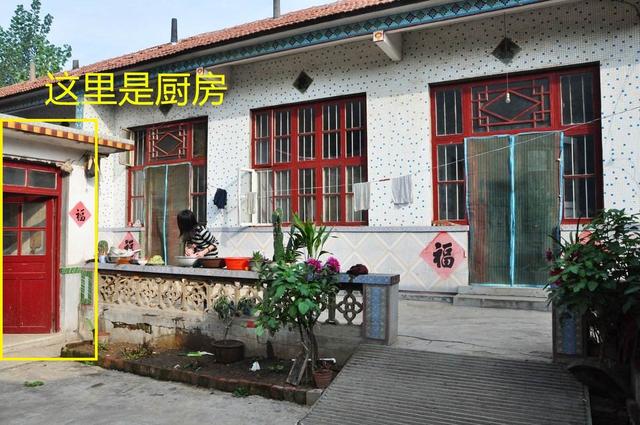 老舅把厨房盖在院子里,我们都当看笑话,没想到弄好后妥妥多间房