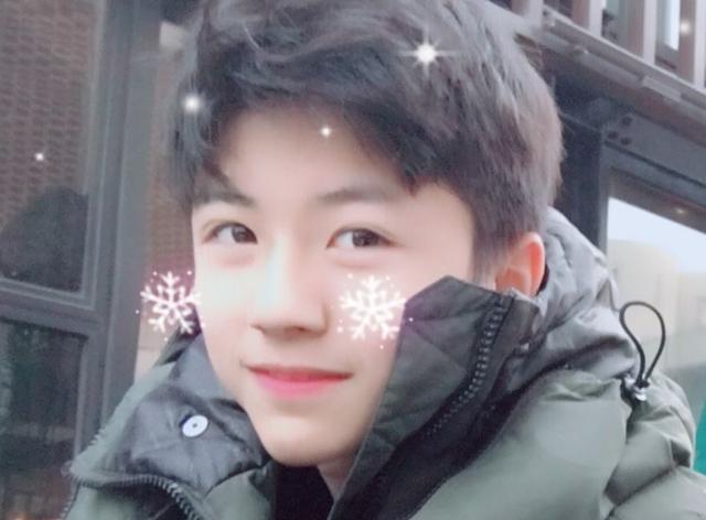 星际精灵蓝多多长大啦小时候平平无奇19岁帅成翻版王俊凯