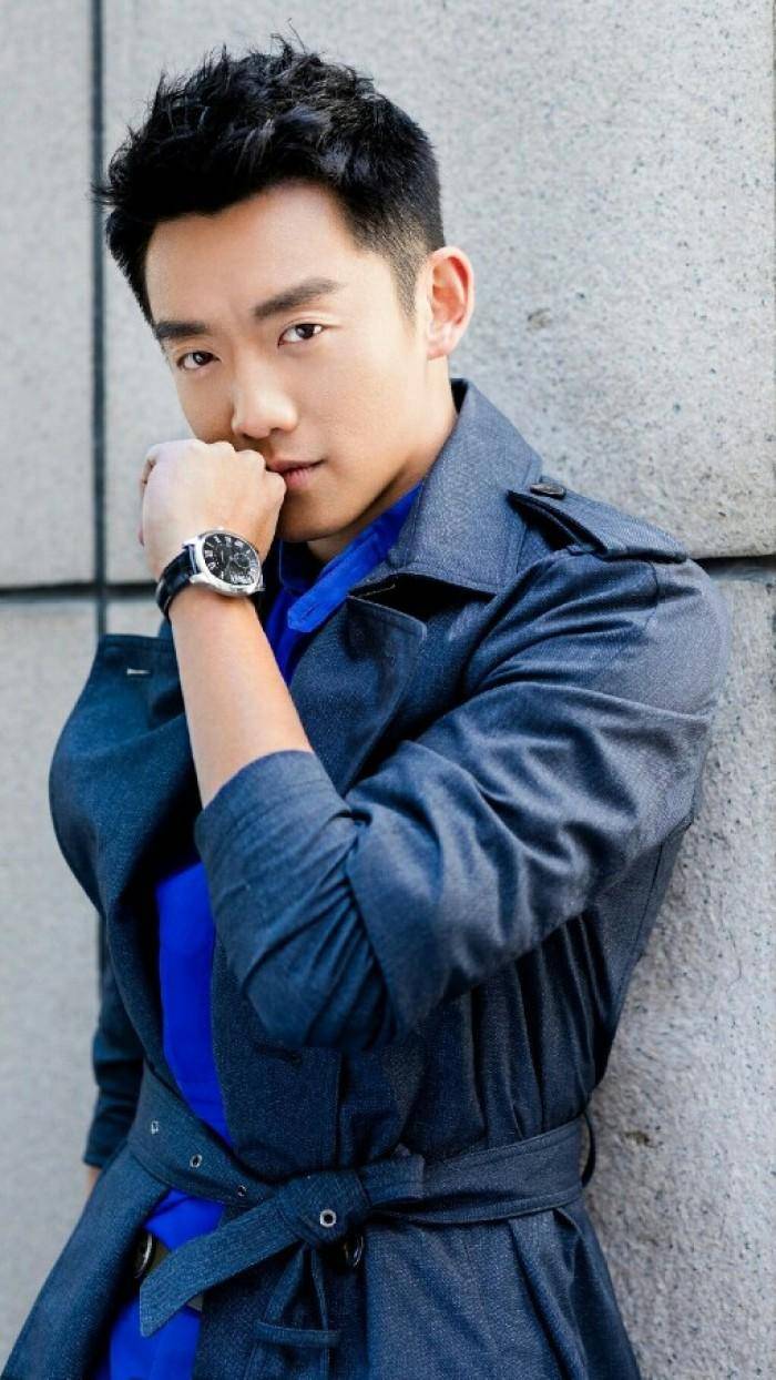 郑凯是被跑男带火的,这档综艺节目也确实带火了不少明星.