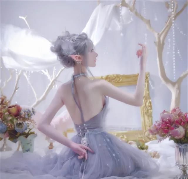 结语:如果魔王身体好,或许斗鱼的cos一姐就不是腐团儿了,不过从照片上