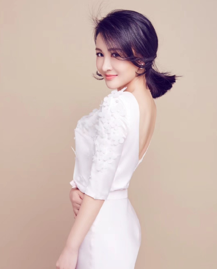 有种"整容"叫宝莲,在《回家的诱惑》傻傻的,9年后美到不敢认