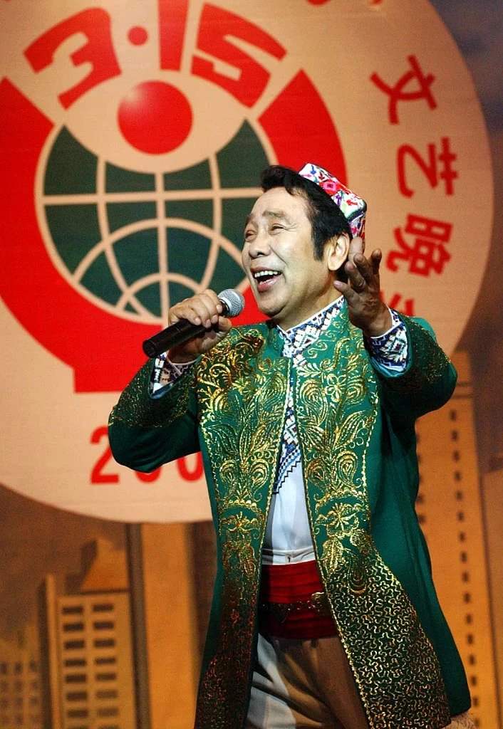 新疆歌王克里木:《达坂城的姑娘》收获爱情,用汉语唱维吾尔族歌