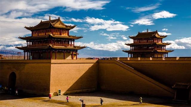 国内景色非常美的三条自驾路线,丝绸之路也在其中,喜欢哪个呢?