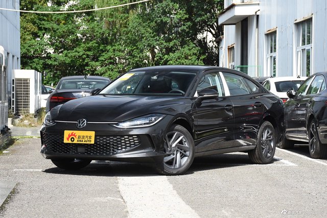 2025款凌渡L 280TSI <em>DS</em><em>G</em>炫辣版