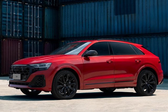 2026款奥迪SQ8 4.0 <em>TF</em><em>SI</em> 官图