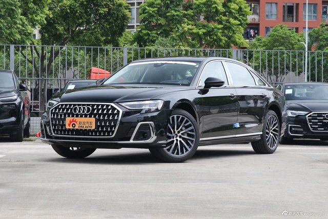 2026款奥迪A8L 55 TFSI <em>quattro</em>旗舰型