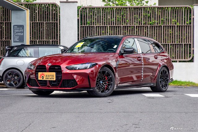 2026款宝马M3旅行版 M <em>xDrive</em> 雷霆版