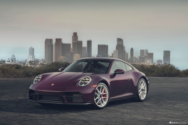 2027款911 Carrera S <em>MT</em> 官图