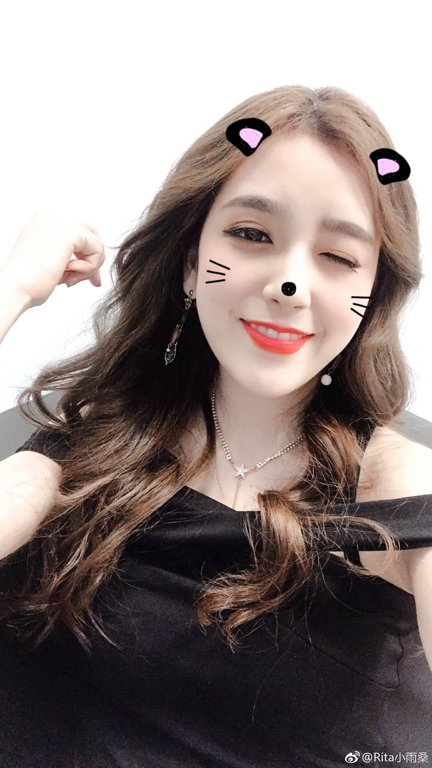 lpl美女解说rita晒美照 网友:小姐姐,网恋吗?