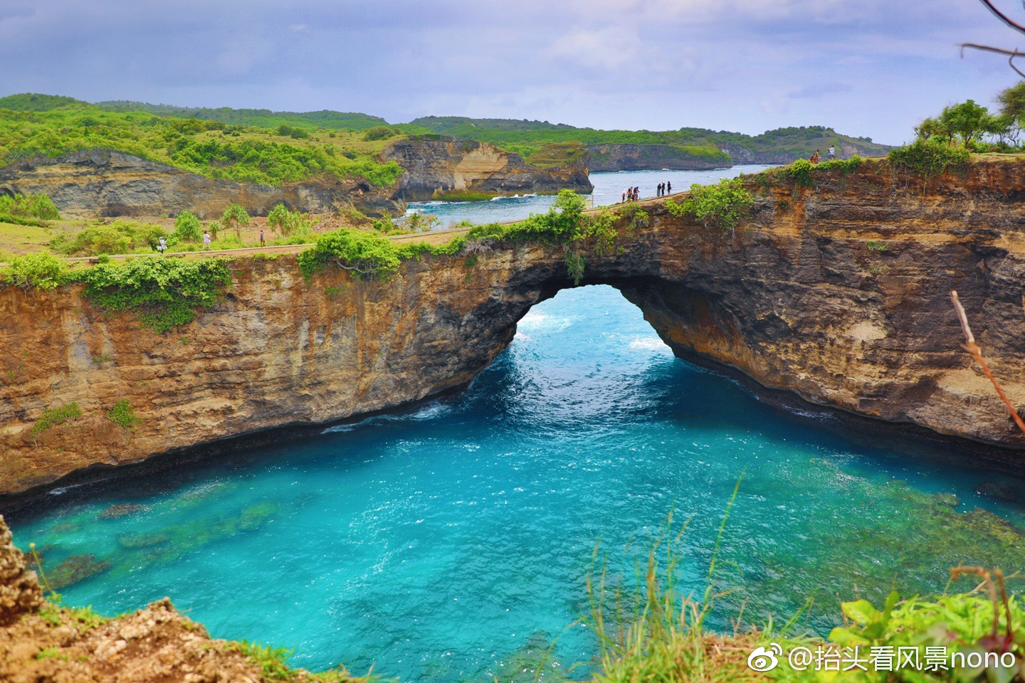 印度尼西亚,珀尼达岛