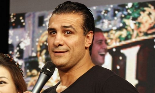 墨西哥摔角之子阿尔伯托德里奥曾拿过很多次wwe冠军与世界重量级冠军