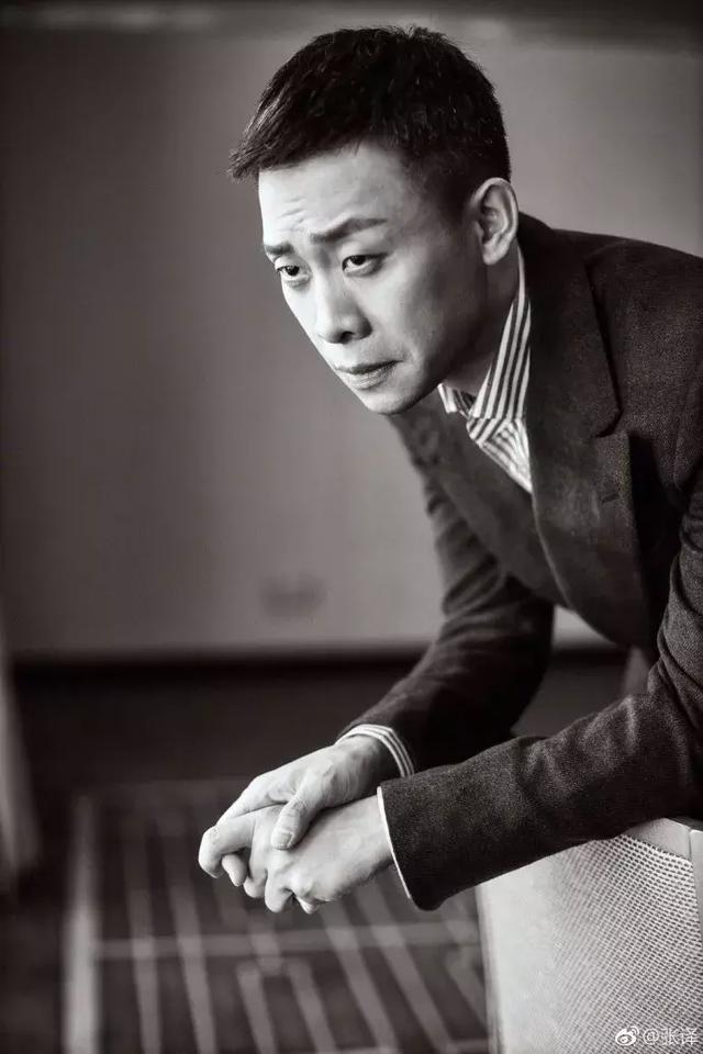 他是《红海行动》的突击队长,从龙套哥到影帝,登上人生巅峰