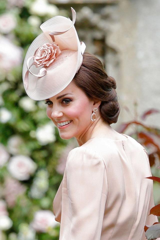 凯特王妃的皇室之路都写在了她的发型上