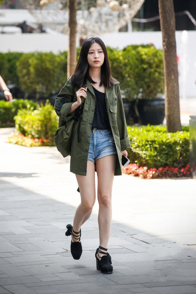 惊为天人的街拍达人,九套路拍时尚穿搭推荐,小姐姐拍个照吧