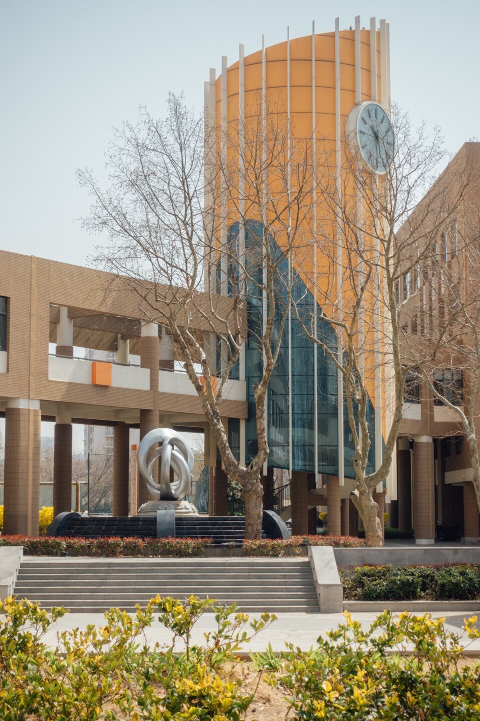 振华中学刷一组吧,这就是你们耿耿余淮,林杨周周读过书的地方,还有