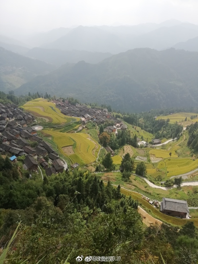 黔南州三都水族自治县都江镇秋色.美极了,快去看,秋收要结束了
