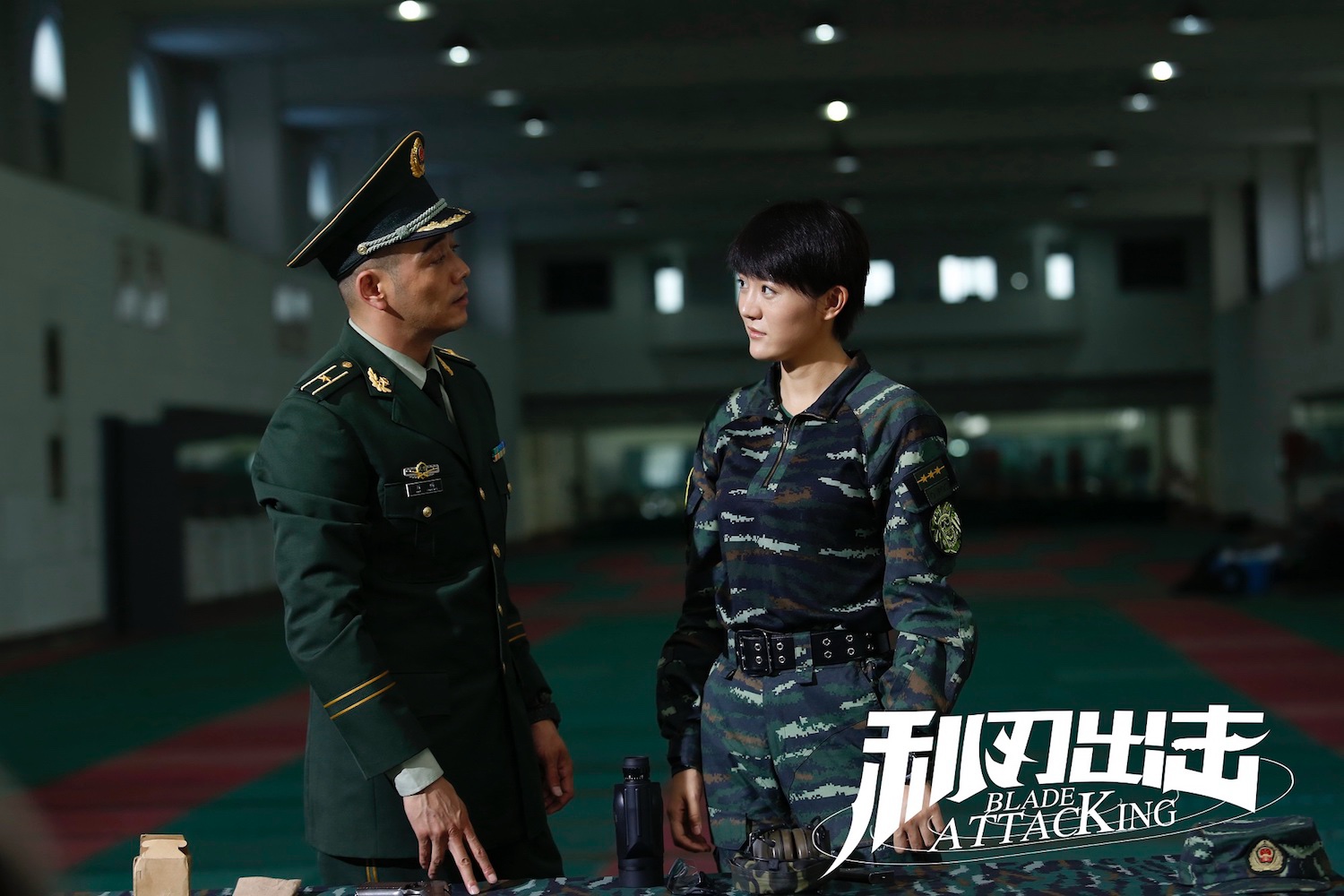 翟小兴牟星险境重逢三人感情走向成谜在即将播出的剧情中,夏冬得知