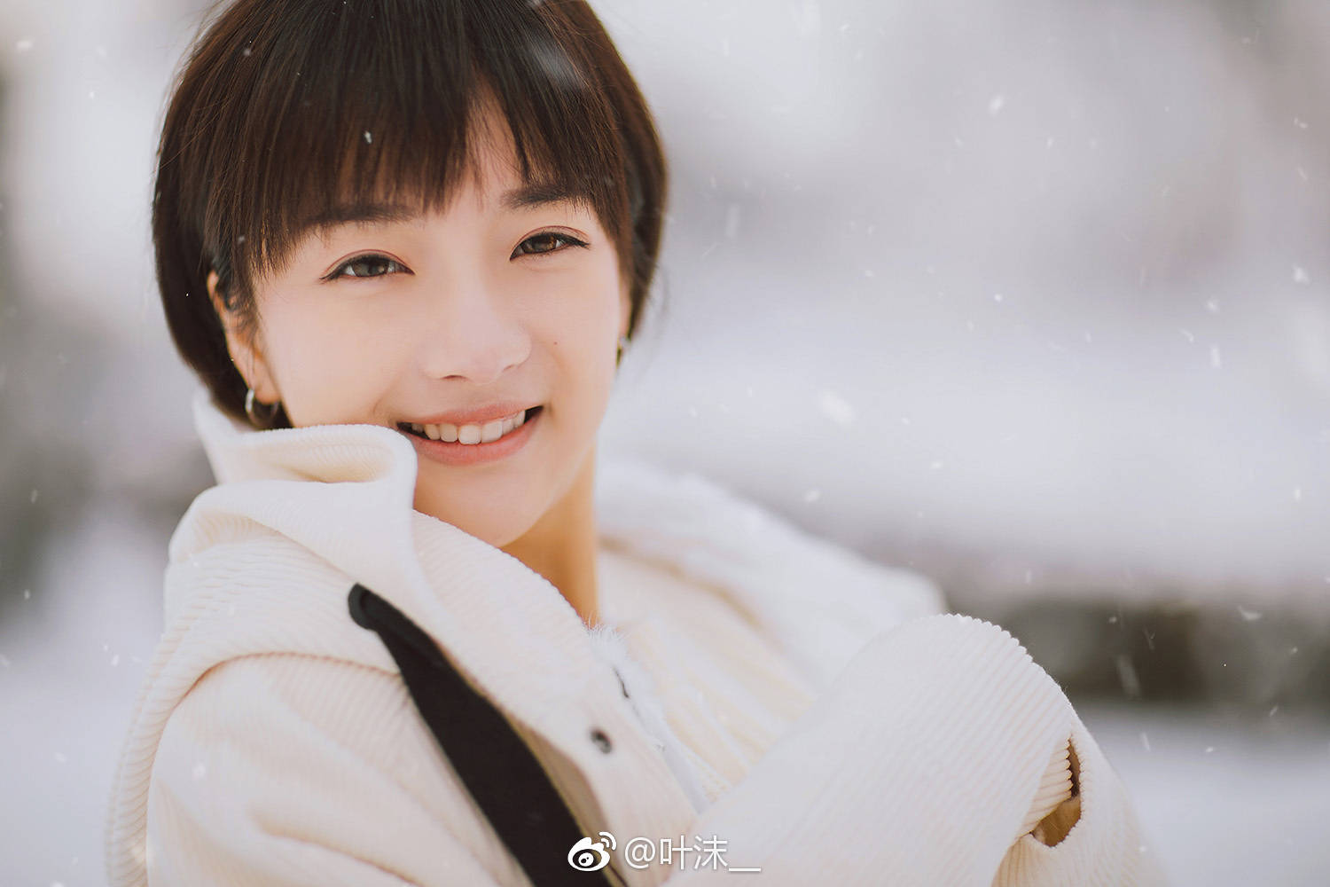 "出镜: :|白醋|少女|摄影_新浪新闻