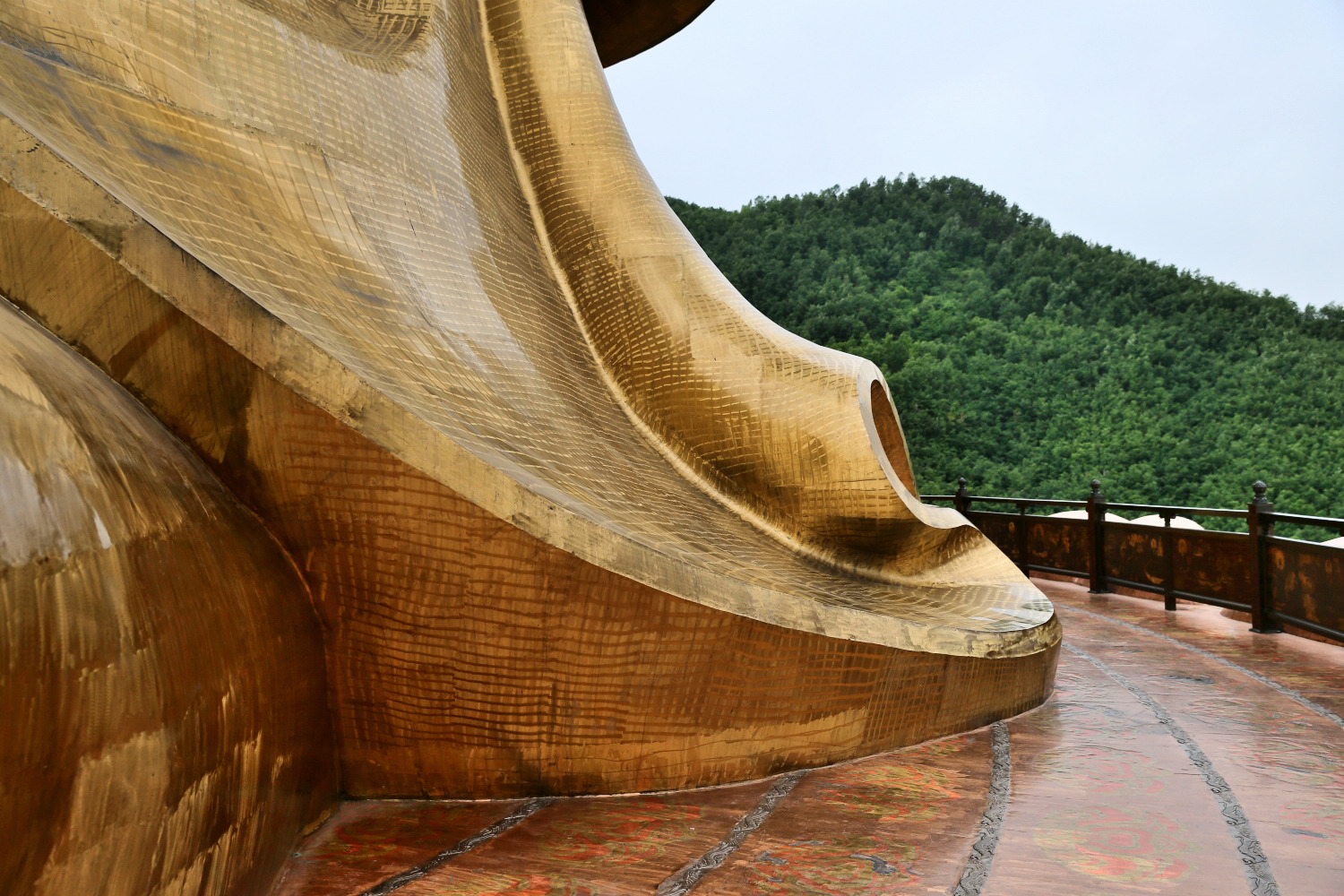 世界最高的大佛,耗资12亿人民币,如今收取120元门票费!