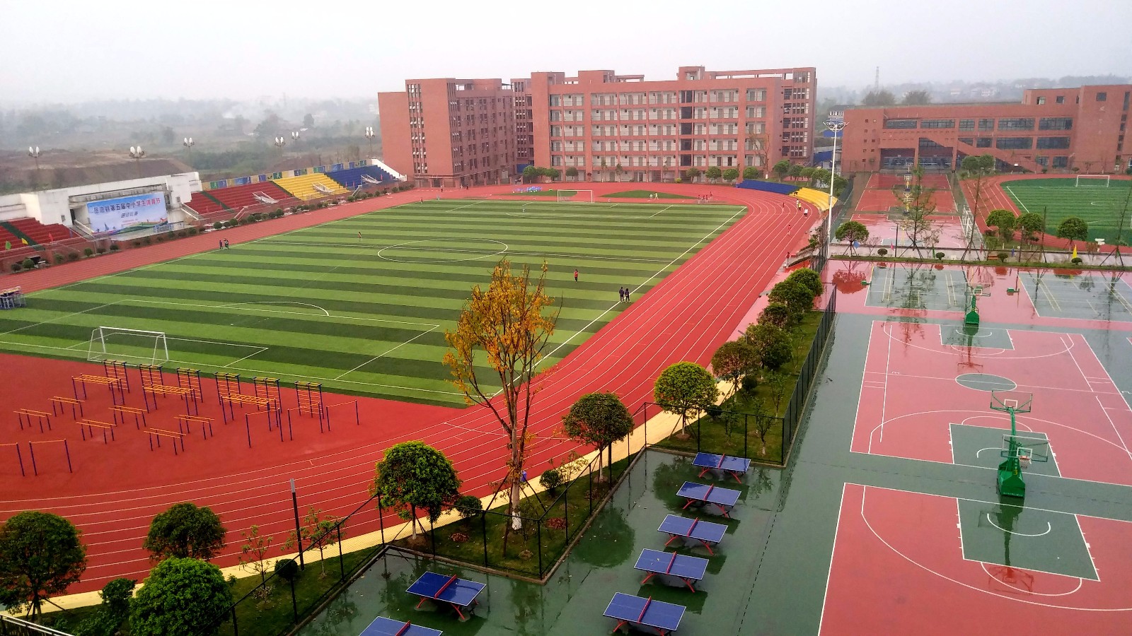你见过雨后的川师大七中吗_新浪看点
