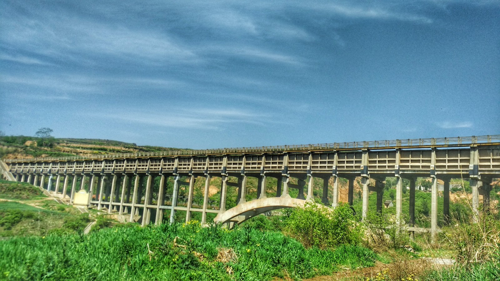 陕西省乾县八景之一的龙岩寺景区实拍,美不胜收!