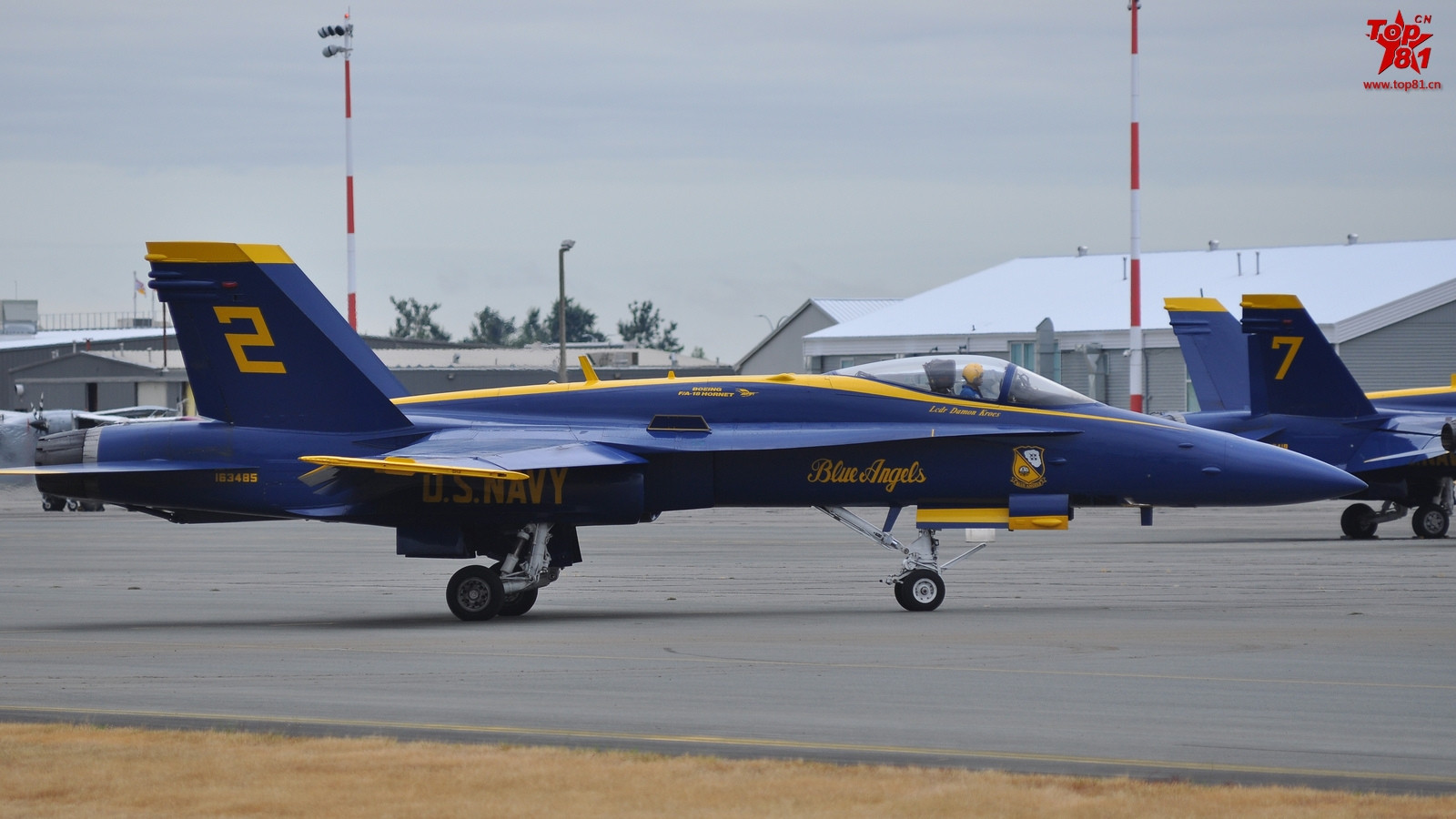 美国海军的蓝天使飞行表演队,使用的是f/a-18超级大黄蜂战斗机|蓝天使