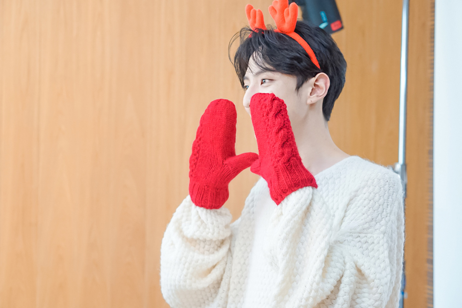 明星健身房今日开业 猫系少年赵天宇首任"菜鸟店长"