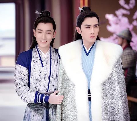 朱一龙古装超帅,同框古装美男严宽也不怕,一脸正气,双眼似星星