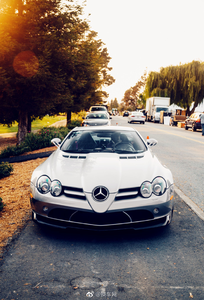 一组银色的奔驰slr mclaren,722 edition和非常少见的stirling moss