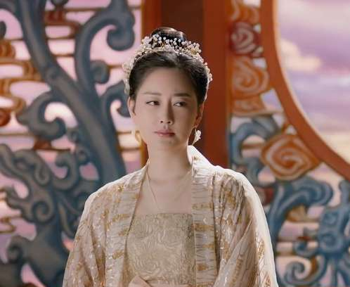 三生三世5位柔弱的女子素锦只是在装弱最后一位外柔内刚