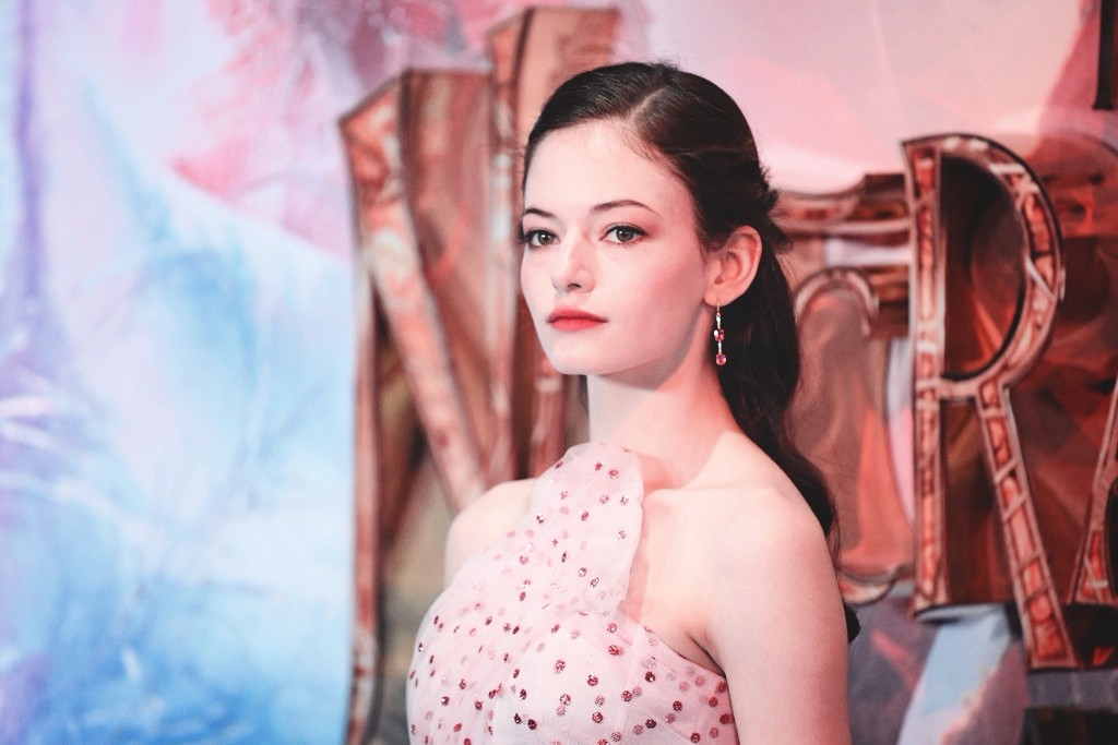 《胡桃夹子与四个王国》女主麦肯基·弗依