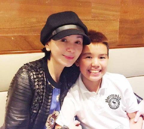 "雪姨"王琳儿子越长越帅,牙套都挡不住的盛世美颜,基因太强大