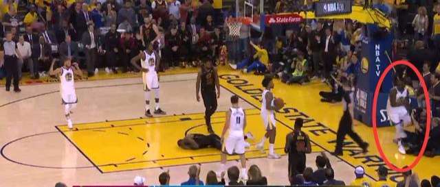 勇士骑士G1, 格林对詹姆斯的犯规有必要给技术