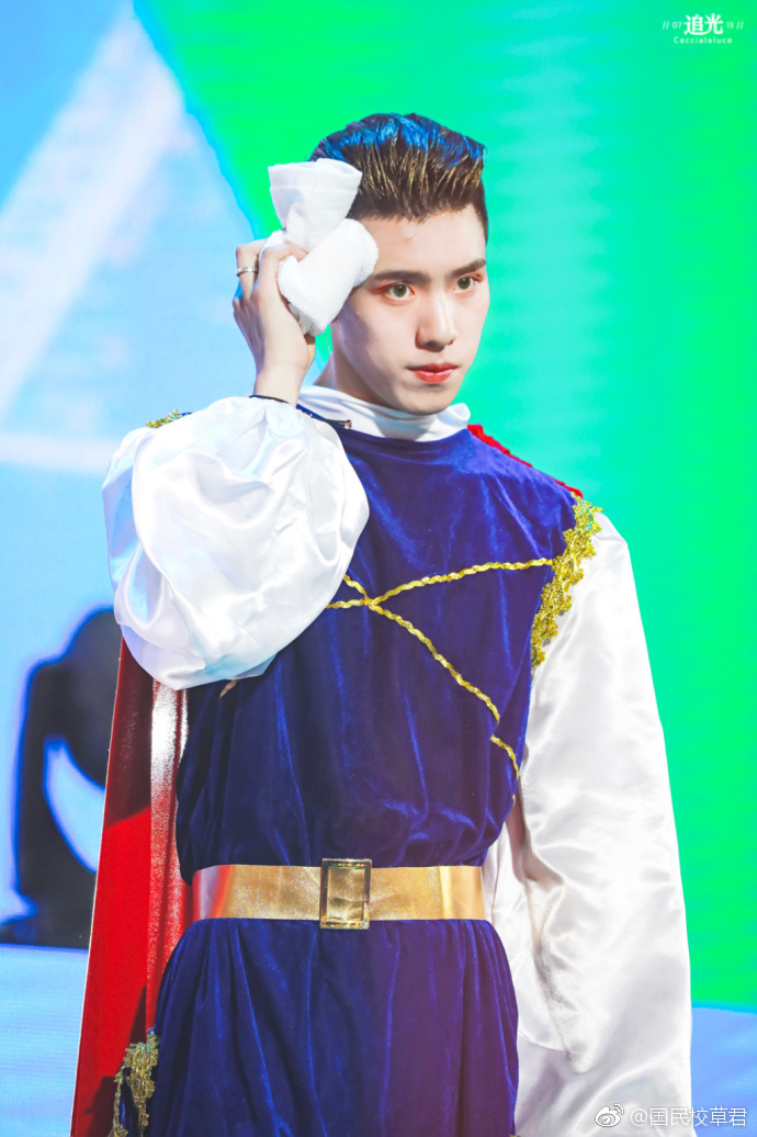 王子异心目中的白马王子