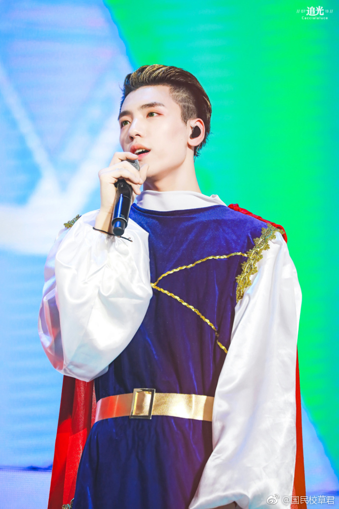 王子异心目中的白马王子