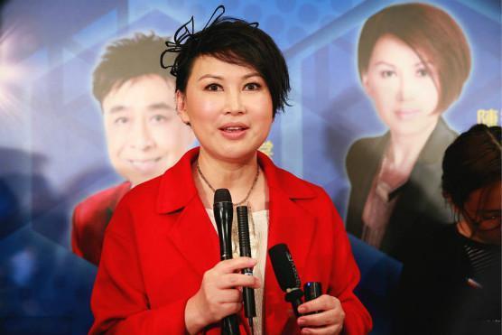 40岁被丈夫骗光家产,如今50岁离婚复出|陈秀雯|陈加玲|家产_新浪新闻