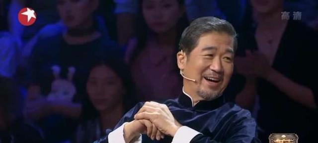 曾怒怼召唤师郭德纲的金岩如今转战主流相声大赛羽毛又掉一地