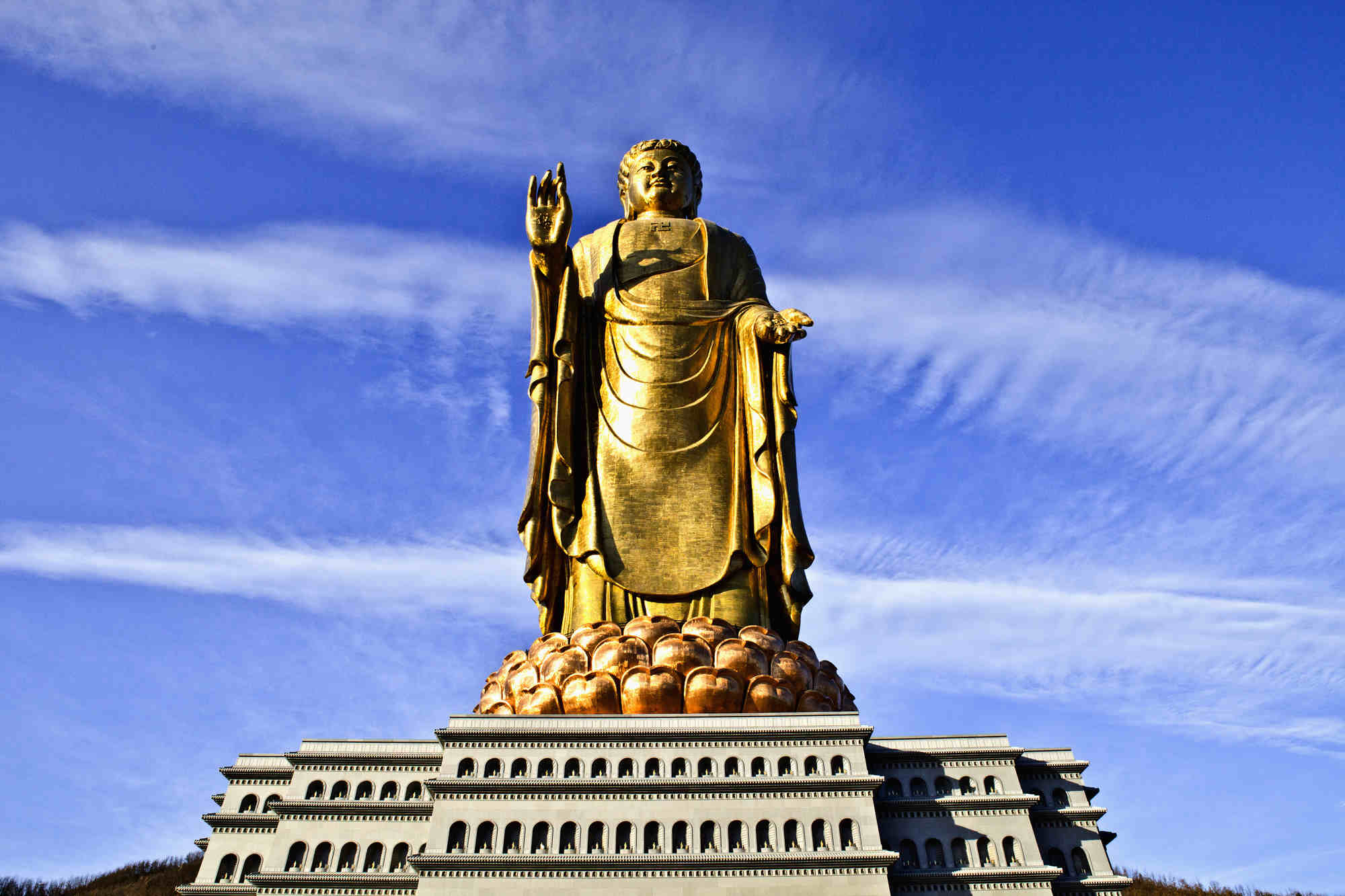 世界最高的大佛,耗资12亿人民币,如今收取120元门票费!