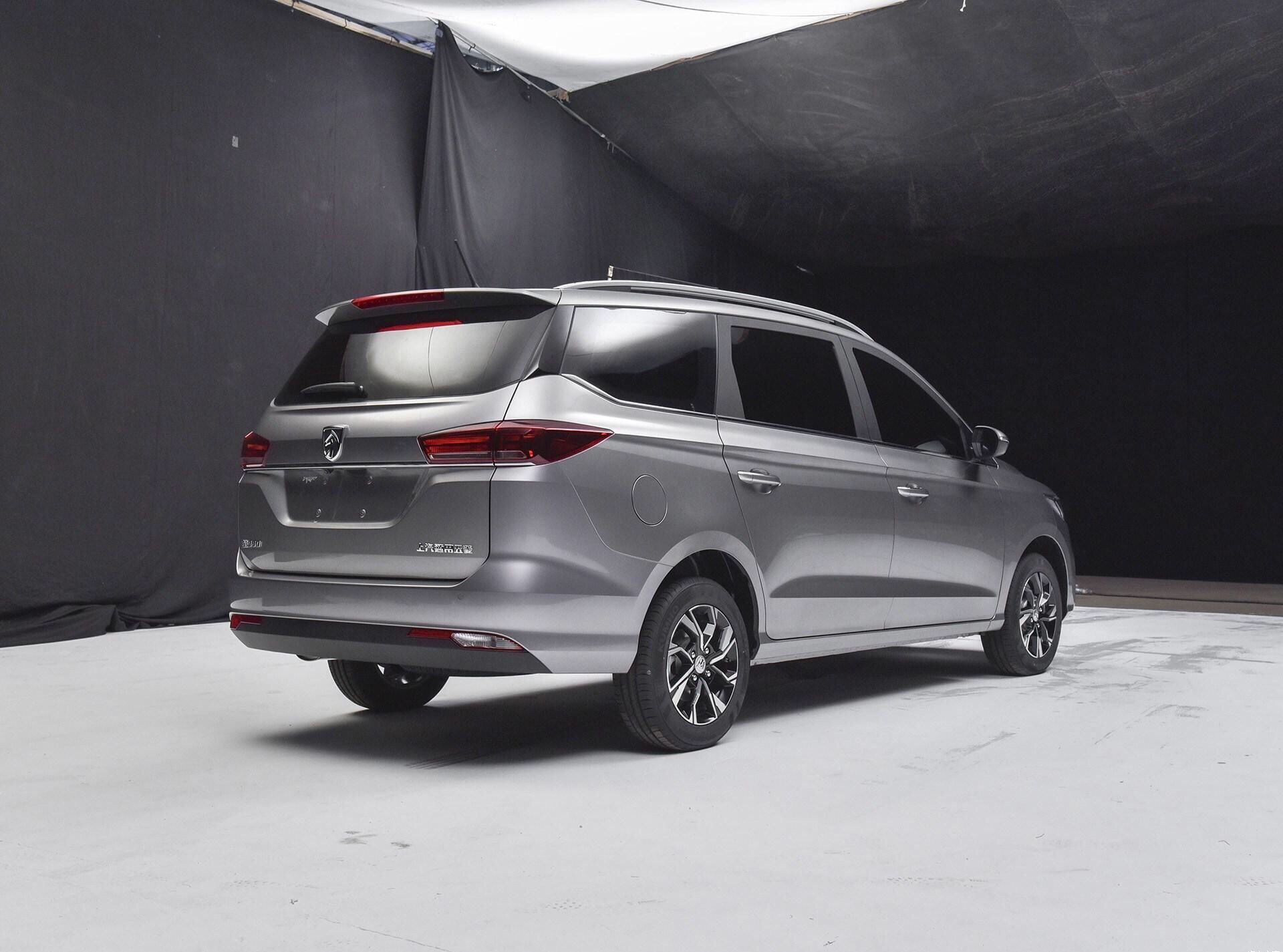 6万6座6年免检,宝骏730被它替代,月销万台挑战宋max