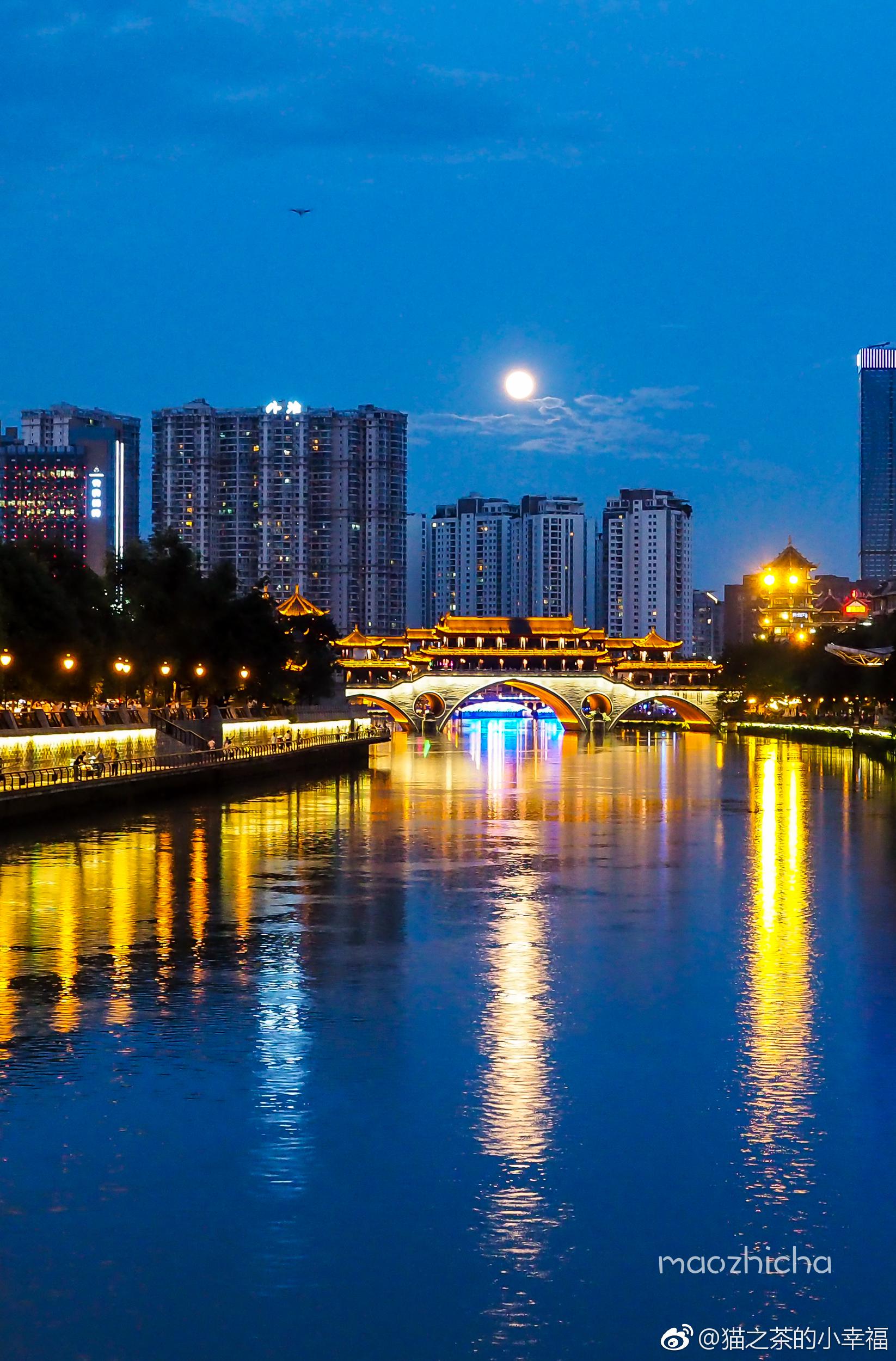 成都九眼桥夜景了解一下