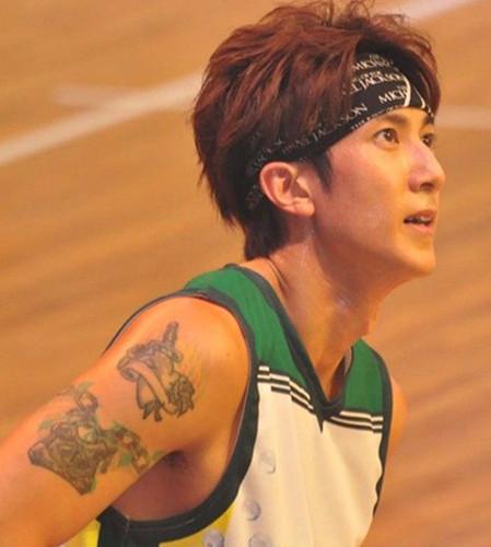 信仰还是时尚娱乐圈纹身的明星纹身背后原来还有这些故事