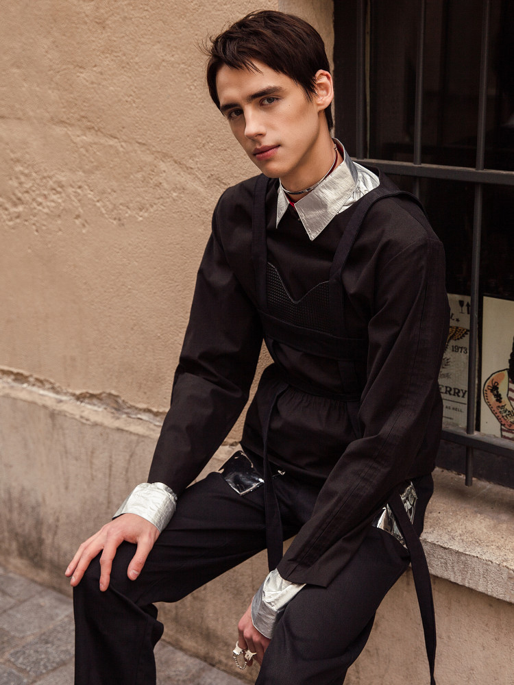 21岁的félixsueur居住在法国巴黎