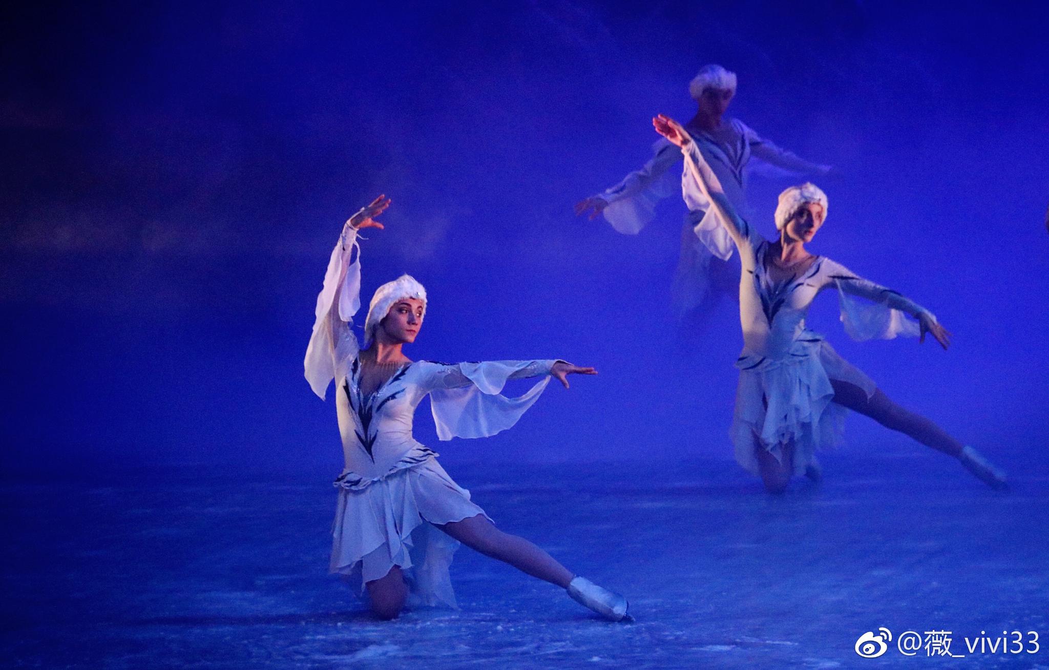 英国冰上芭蕾舞团作为剧院芭蕾表演的代表性舞团