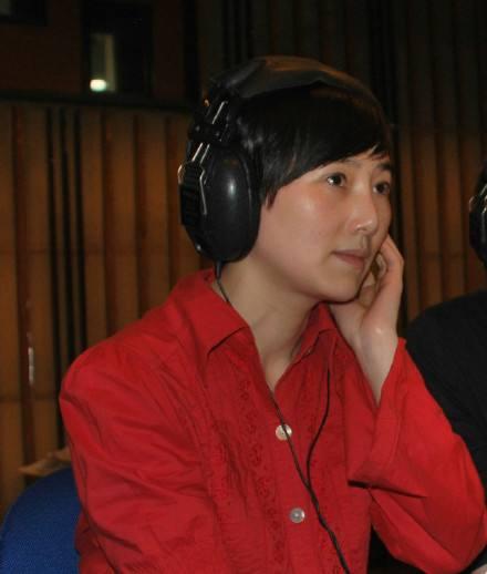 剧一定程度上也是心生声,原因在于范旭霞年轻时生下娃后跑到美国定居