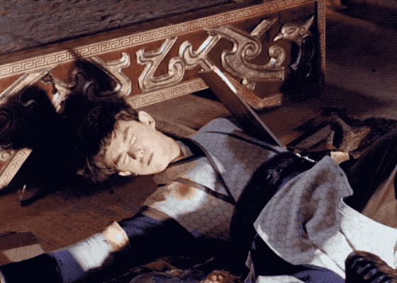 史上最惨"钢铁直"男主角→萧炎哥哥吴磊一集一吐血