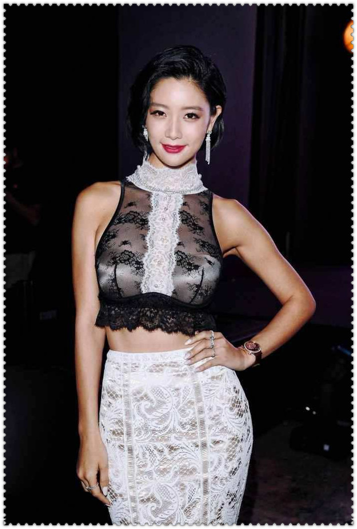 李成敏也算亚洲第一美?看到她的衣品 不以为然 有点辣眼睛