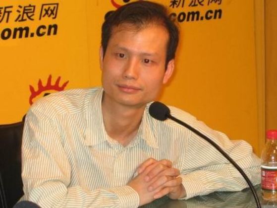 方舟子黄毅清同时开撕崔永元